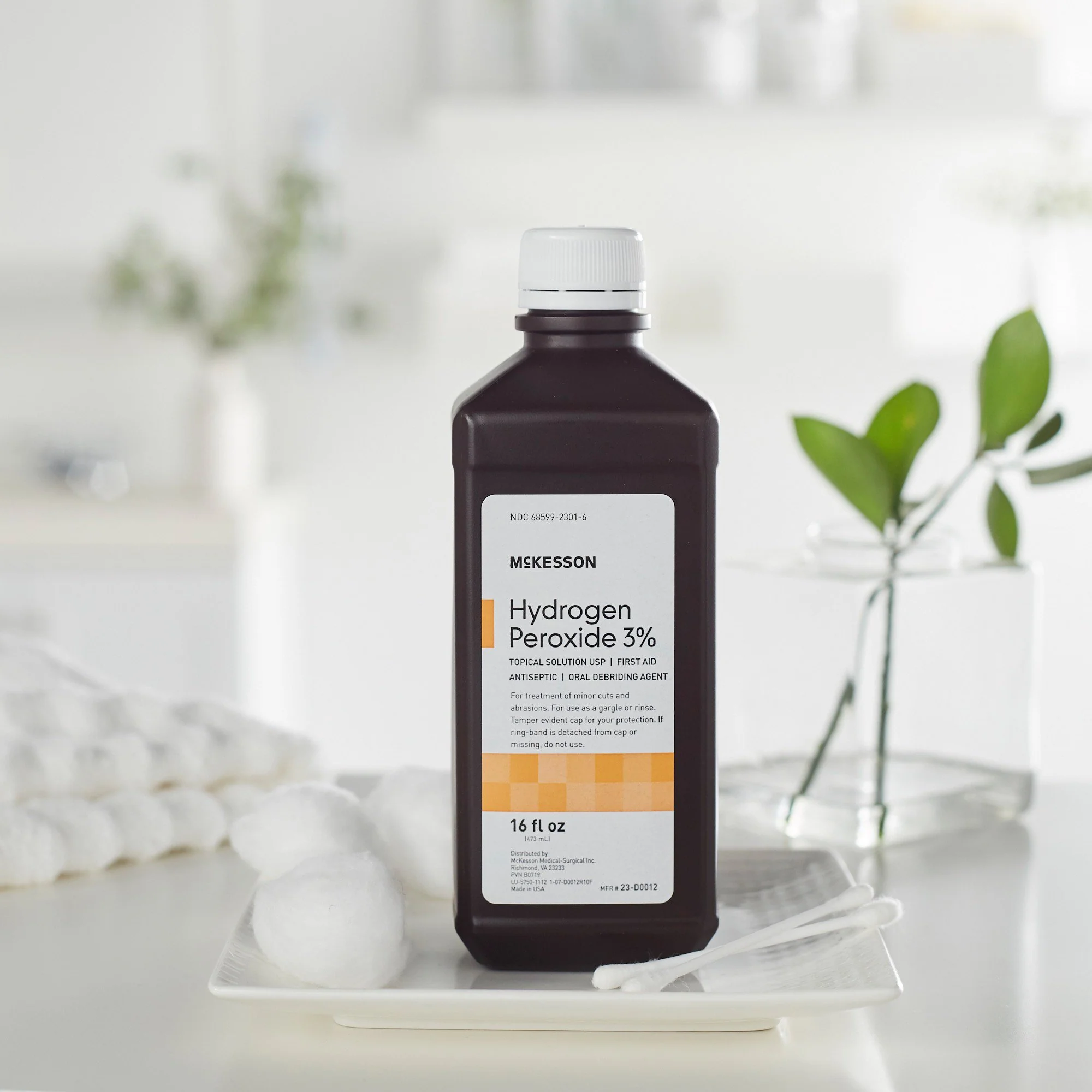 McKesson Brand McKesson Hydrogen Peroxide Antiseptic, 16-ounce bottle (12/CS) - Image 3