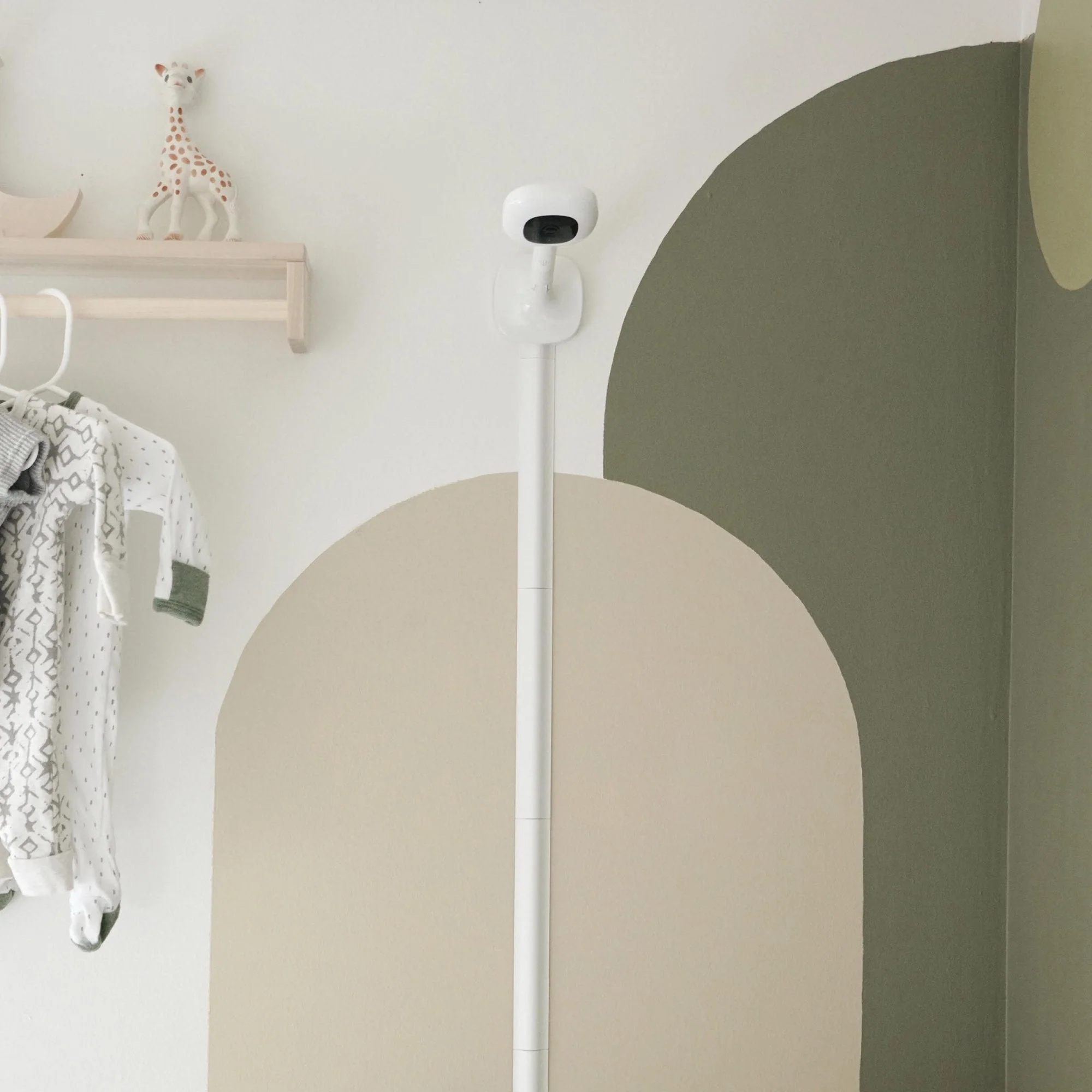 Nanit Nanit Pro Camera with Wall Mount - Image 2