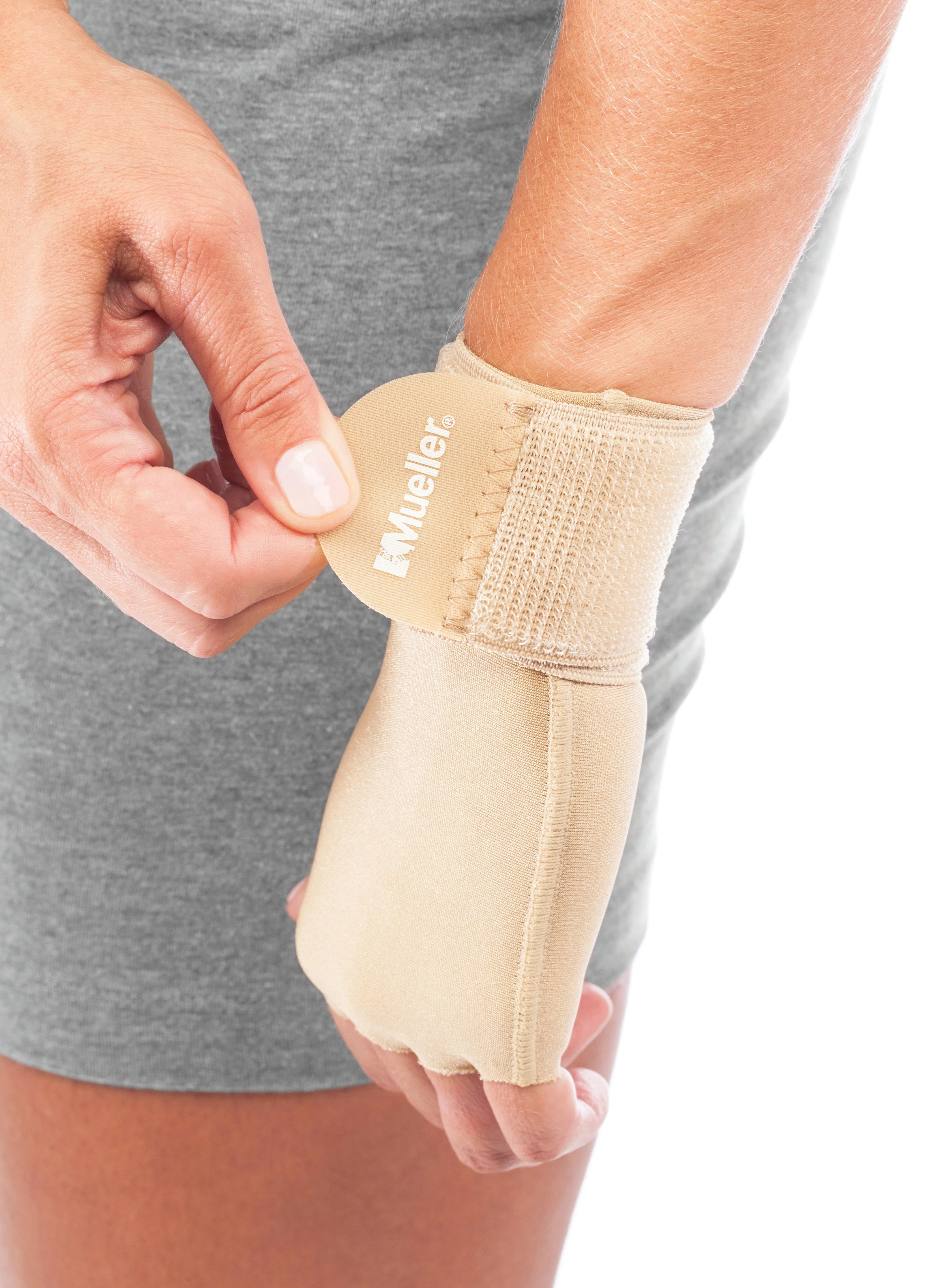 Mueller Sports Medicine Compression Glove Mueller Compression & Support Gloves Fingerless Large / X-Large Over-the-Wrist Length Ambidextrous - Image 2