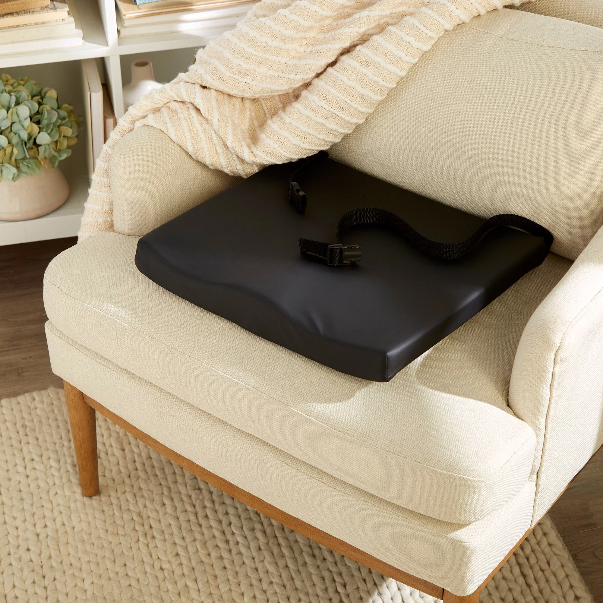 McKesson Brand McKesson Premium Molded Foam Seat Cushion, 24 x 18 x 3 Inch (4/CS) - Image 3