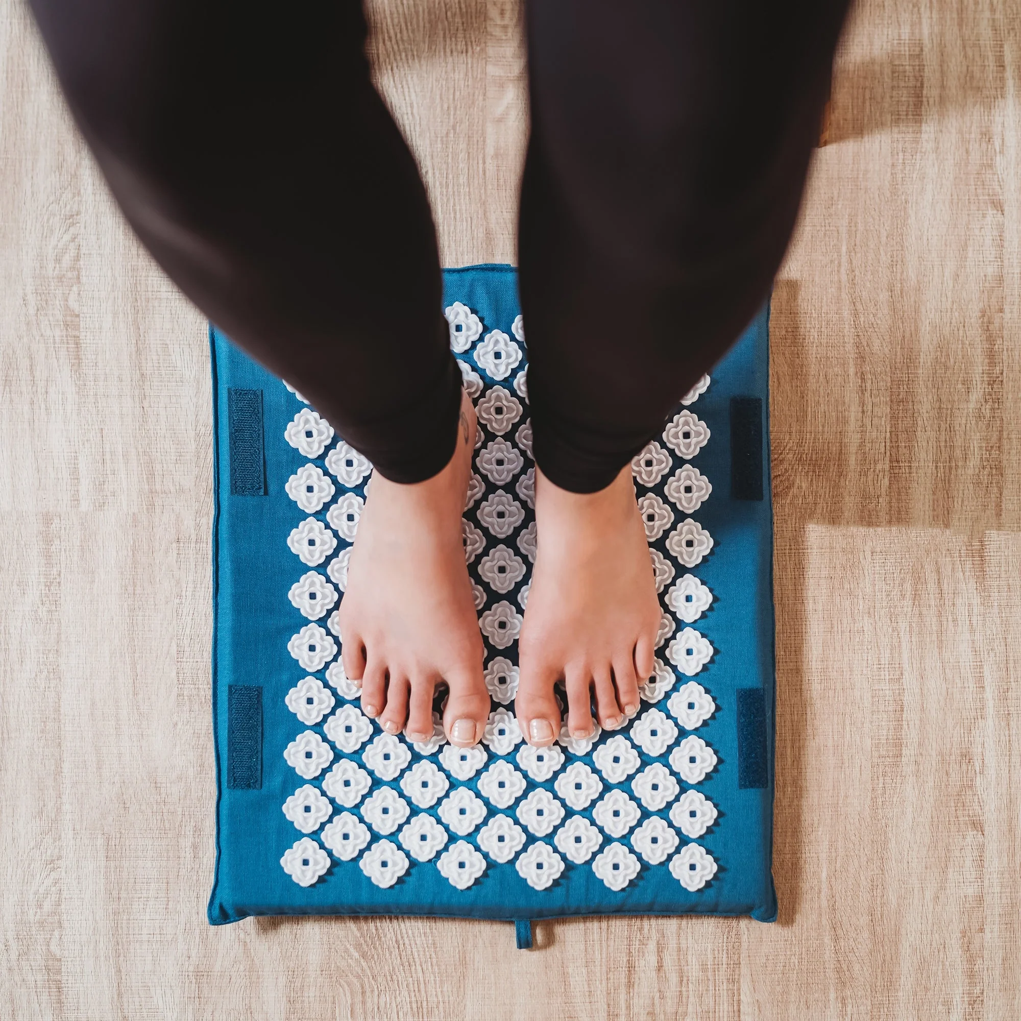 Acutens Inc Kanjo Acupressure Memory Foam Foot Mat, Teal (20/CS) - Image 5