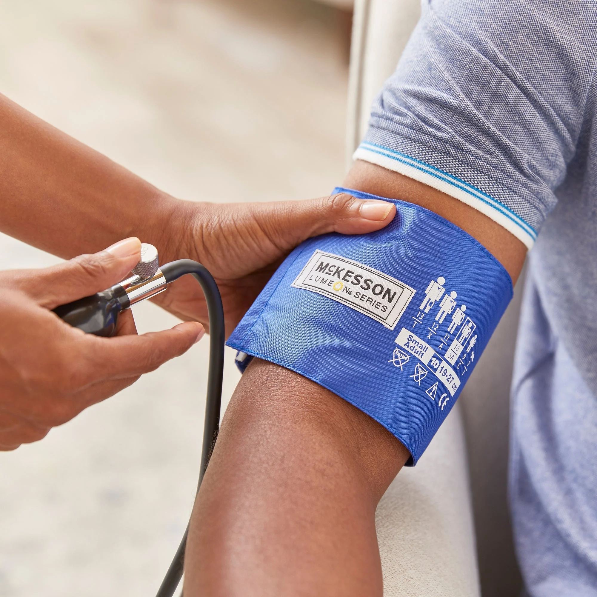 McKesson Brand McKesson Lumeon Blood Pressure Bulb and Cuff, Child Arm, Small, 19 – 27 cm (15/CS) - Image 4