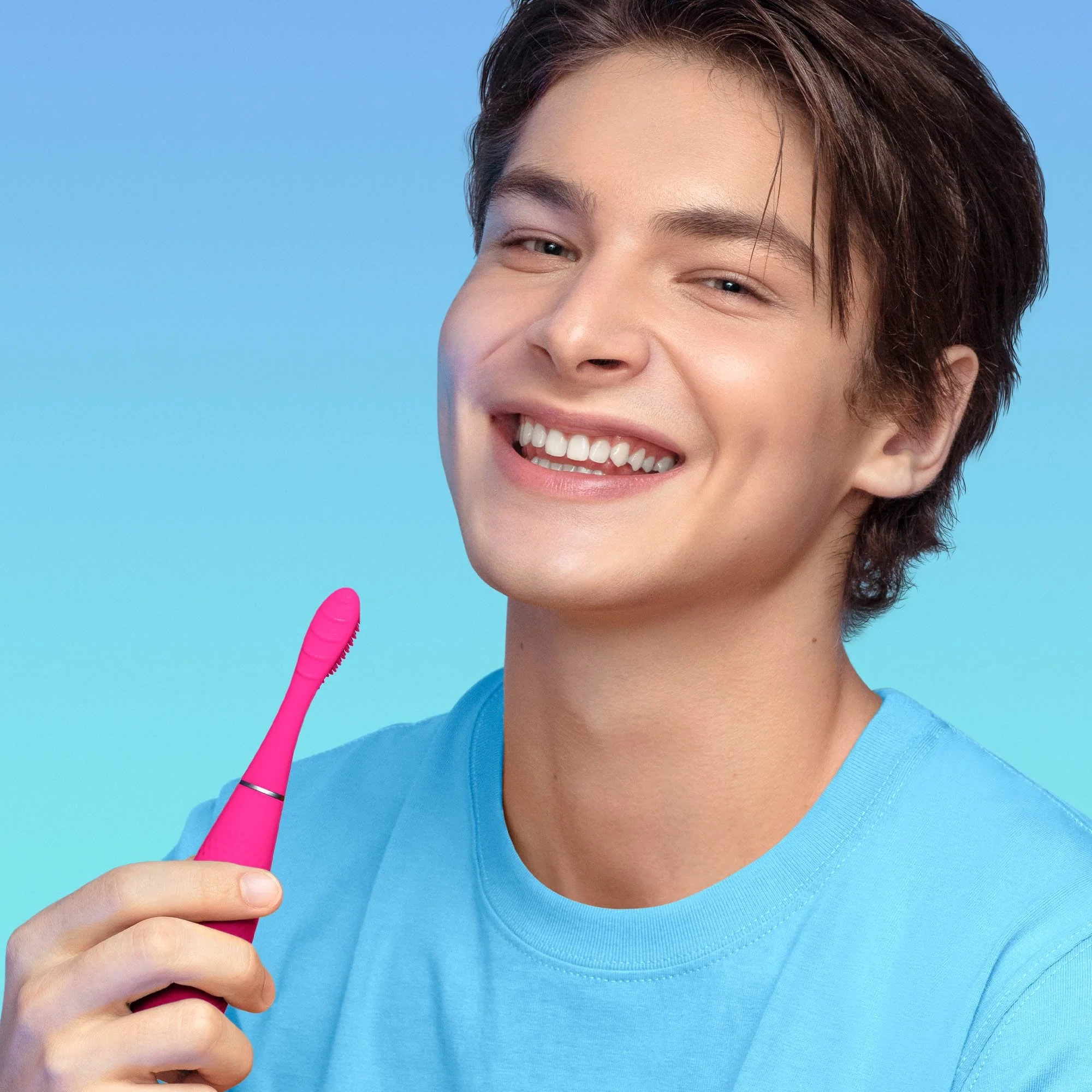 Foreo Inc ISSA mini 3 Silicone Sonic Toothbrush, Wild Strawberry - Image 4